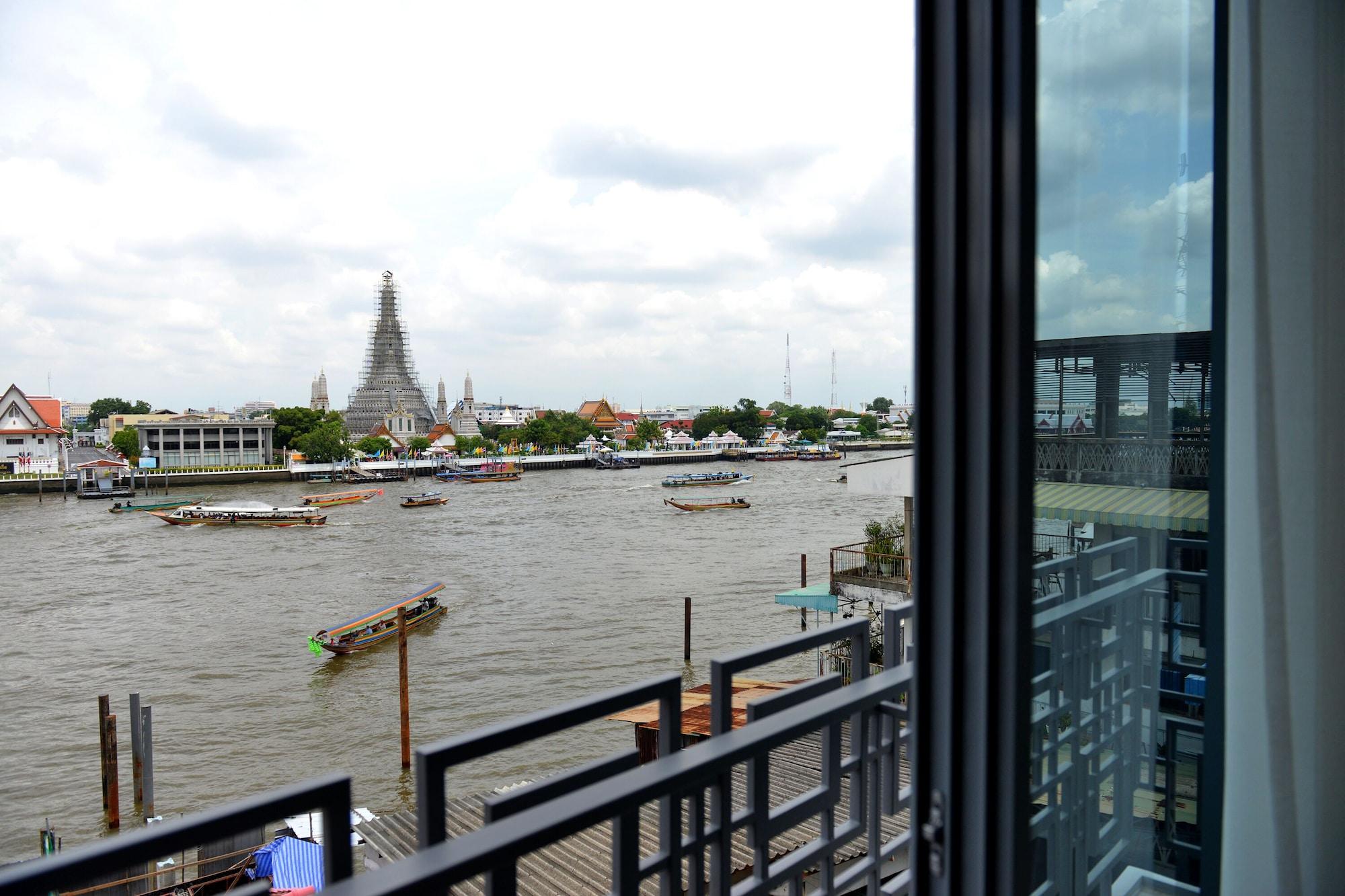 Riva Arun Bangkok Hotel Exterior photo