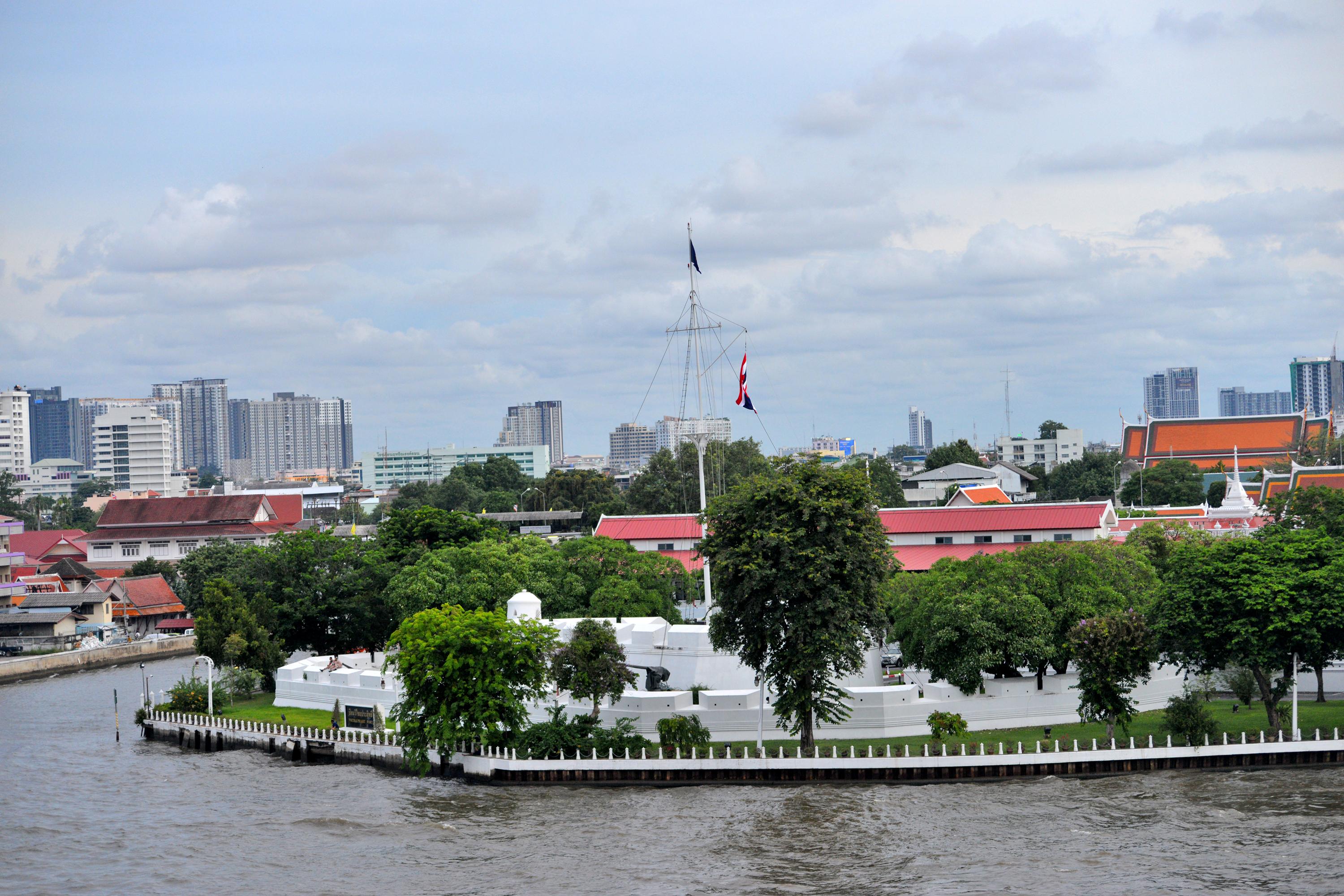 Riva Arun Bangkok Hotel Exterior photo